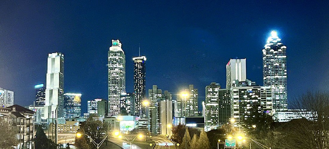 Atlantaandbeyond.com Downtown Atlanta from the Jackson St Bridge at night