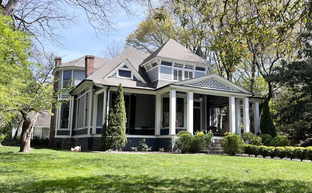 Atlanta's Inman Park: Self Guided Walking Tour - The Bishop Warren Candler House
- 137 Elizabeth Street |atlantaandbeyond.com
