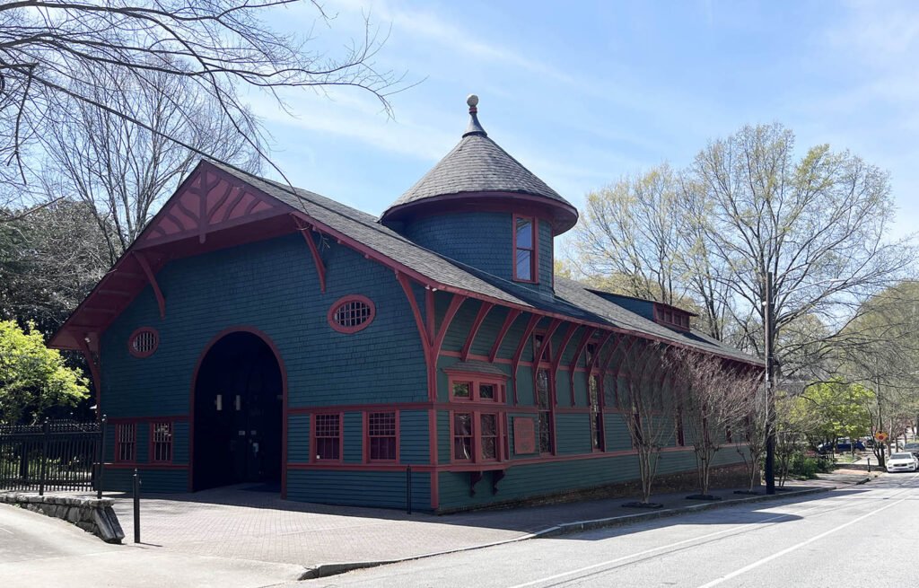 Atlanta's Inman Park: Self Guided Walking Tour - The Trolley Barn - 963 Edgewood Ave | atlantaandbeyond.com