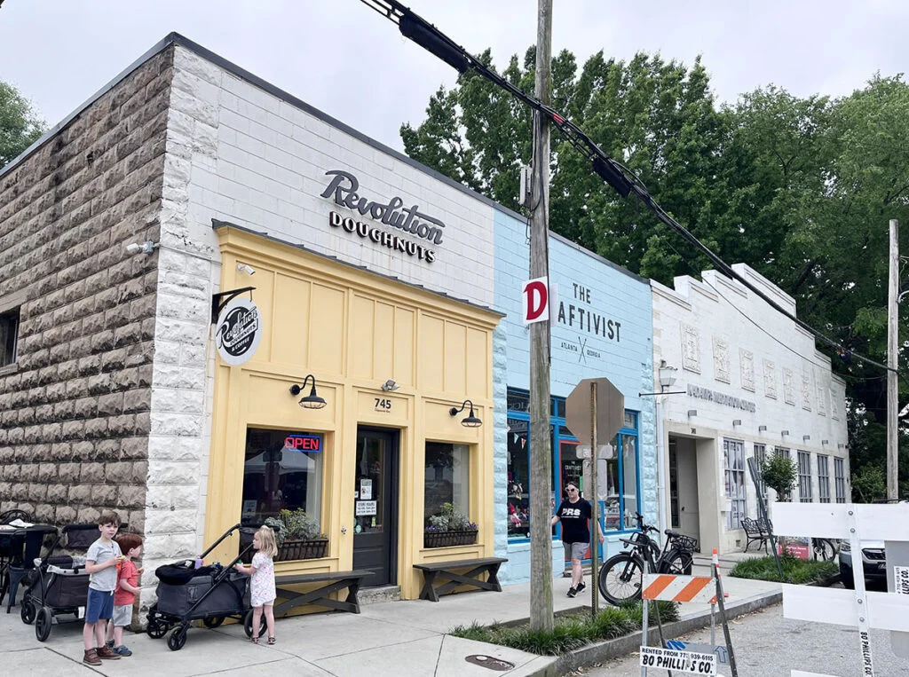 Restaurants on Edgewood Ave in Inman Park, Atlanta | atlantaandbeyonc.com