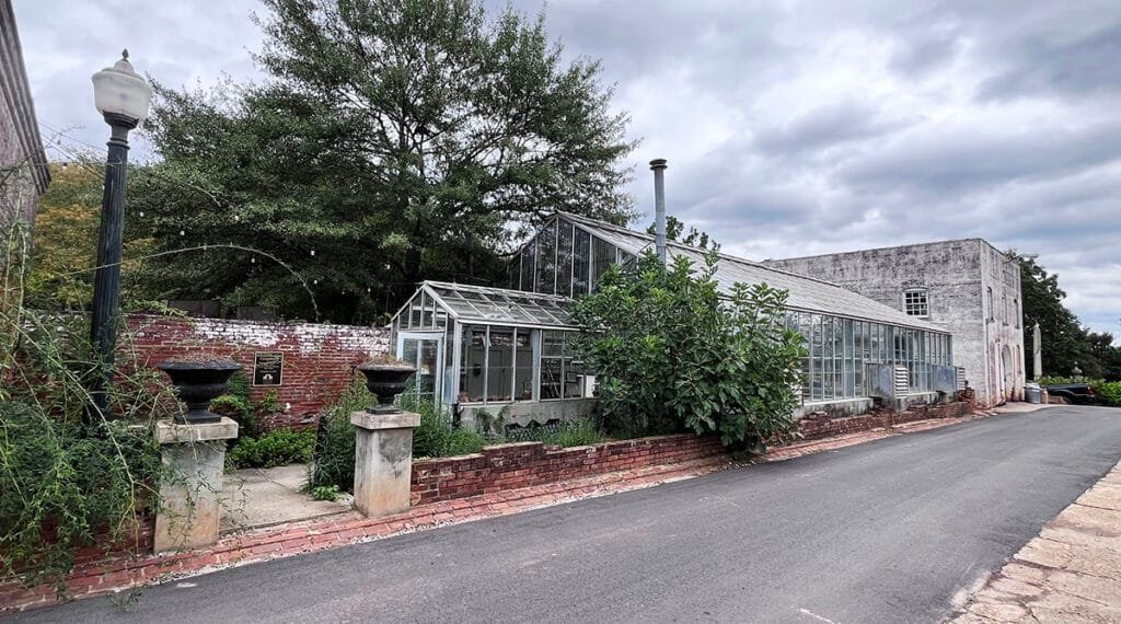 Today's greenhouse occupies the footprint of the historic greenhouse | atlantaandbeyond.com