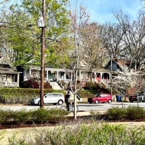 Houses along Boulevard in Atlanta's Grant Park | atlantaandbeyond.com