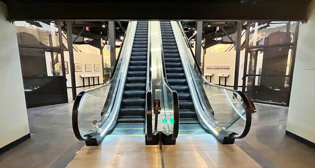 An escalator takes you to the upper level so that you can see the painting from multiple perspectives | atlantaandbeyond.com