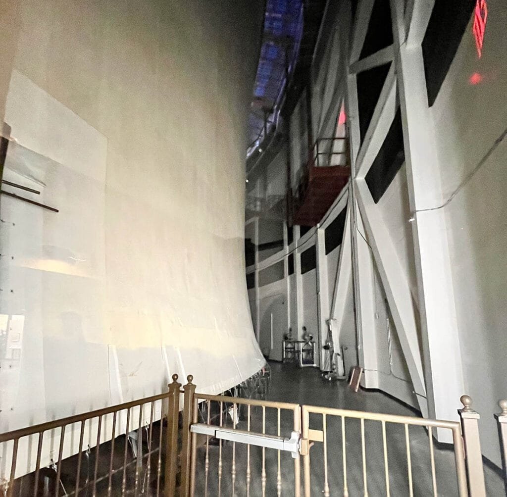 Behind the scenes: the structure that supports the painting in the round at the Atlanta History Center | atlantaandbeyond.com