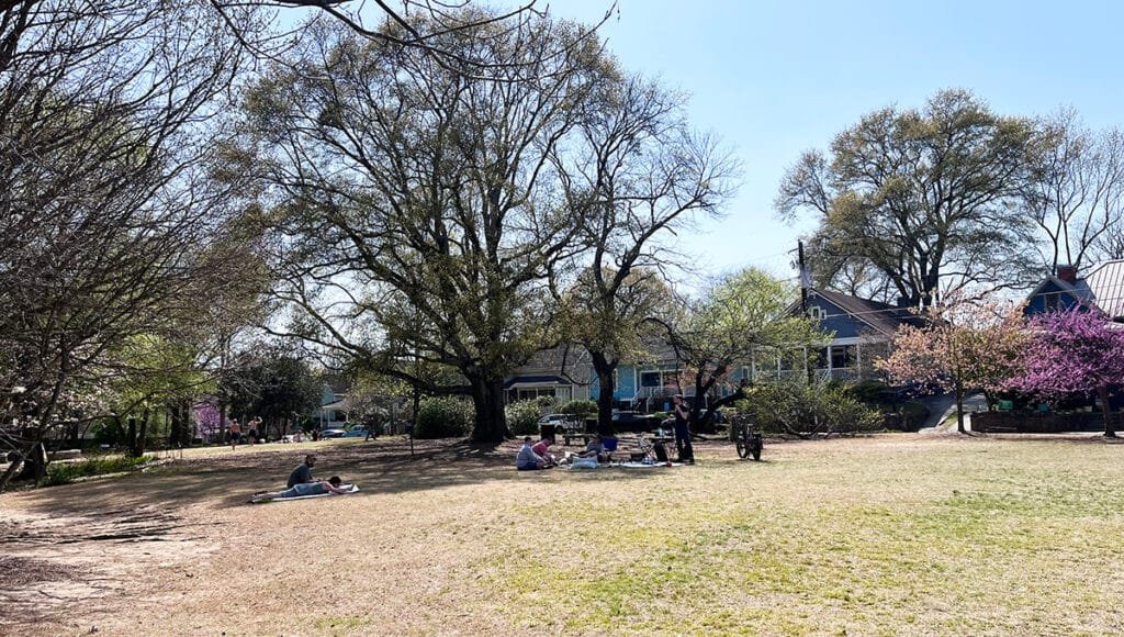 Atlanta's Cabbagetown Park | atlantaandbeyond.com