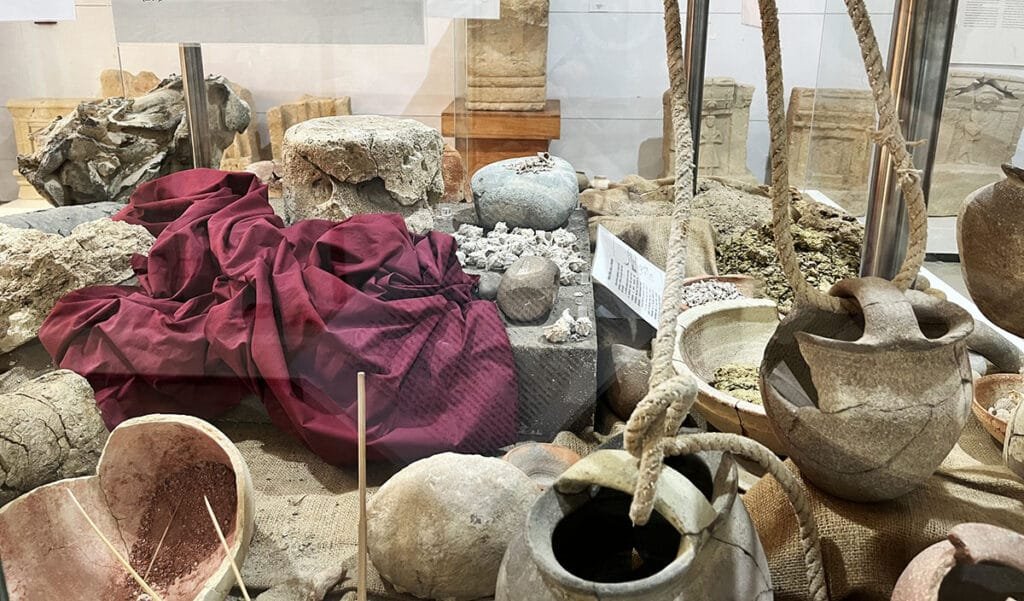 Phoenicians were Merchant Sailors who sold their goods across the Mediterranean | atlantaandbeyond.com