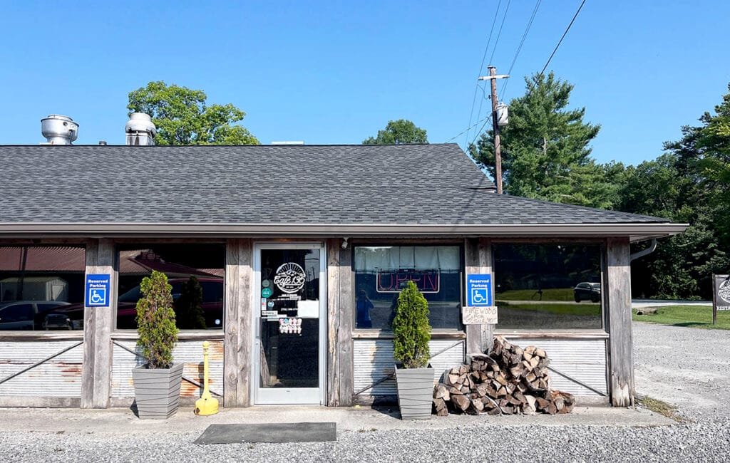 Breakfast at Café 136 in Lookout Mountain on our budget romantic getaway from Atlanta