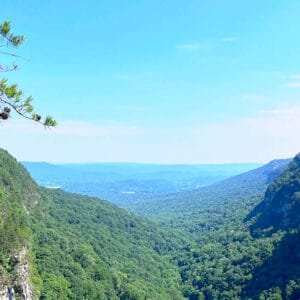 Visit Cloudland Canyon State Park for your Budget Romantic Getaway from Atlanta | atlantaandbeyond.com