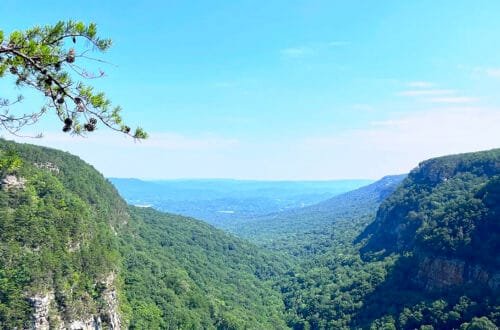Visit Cloudland Canyon State Park for your Budget Romantic Getaway from Atlanta | atlantaandbeyond.com