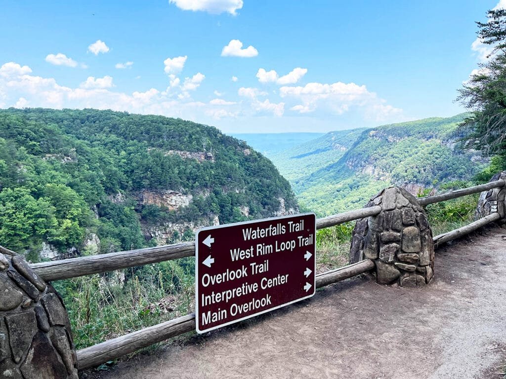 Hiking Trails at Georgia's Cloudland Canyon State Park for your Budget Romantic Getaway from Atlanta | atlantaandbeyond.com