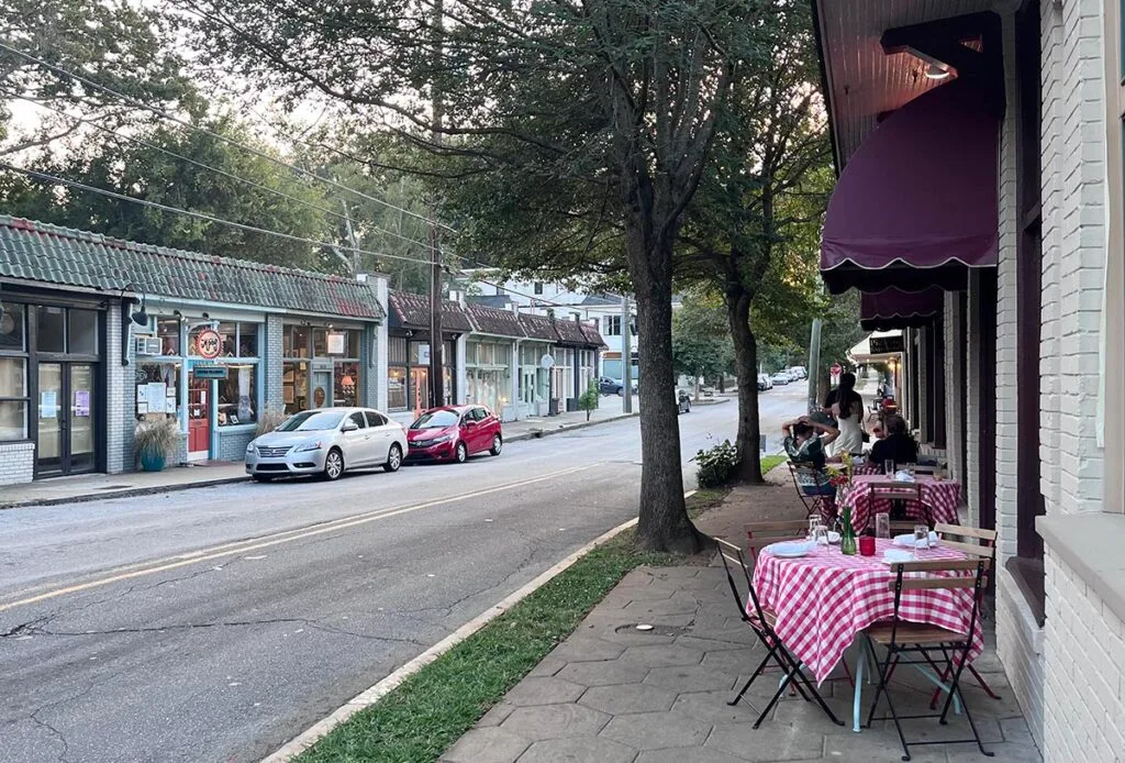 Candler Park neighborhood | atlantaandbeyond.com
