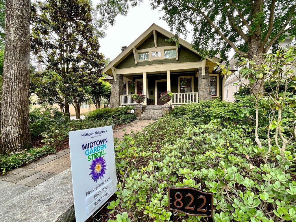 The Midtown Garden Stroll in the Midtown Garden District, Atlanta | atlantaandbeyond.com