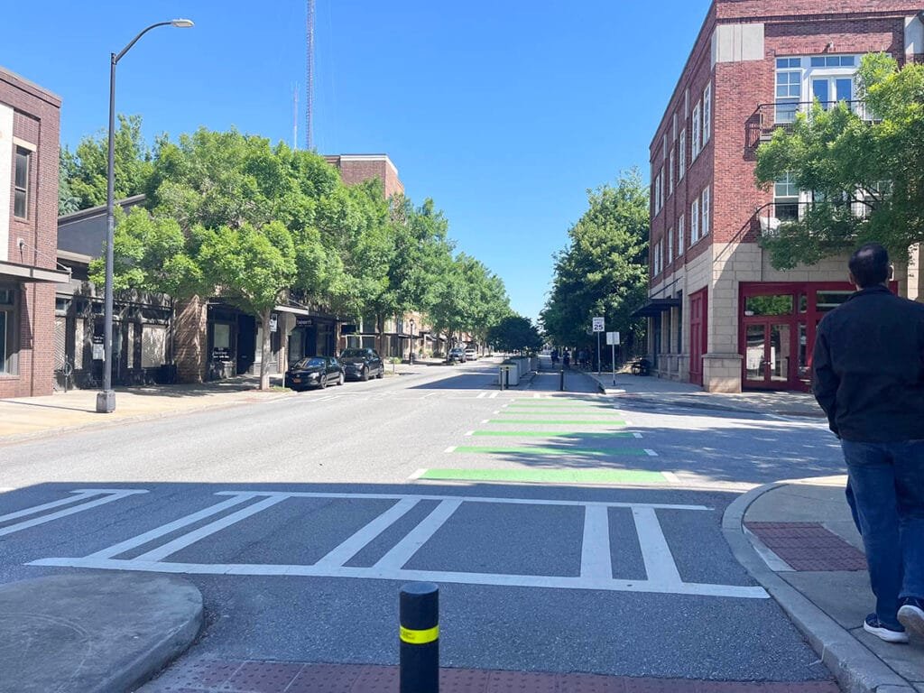 The Atlanta Beltline runs parallel to Bill Kennedy Way in the Glenwood Park neighborhood | atlantaandbeyond.com