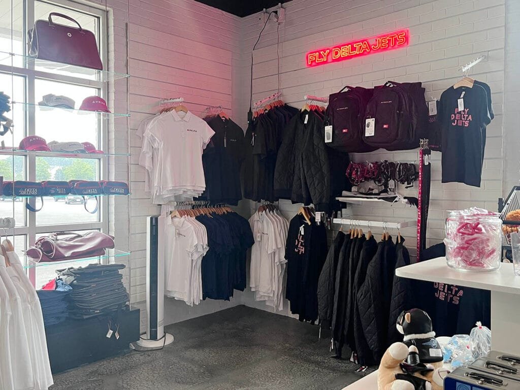 Delta Flight Museum Gift Shop | atlantaandbeyond.com
